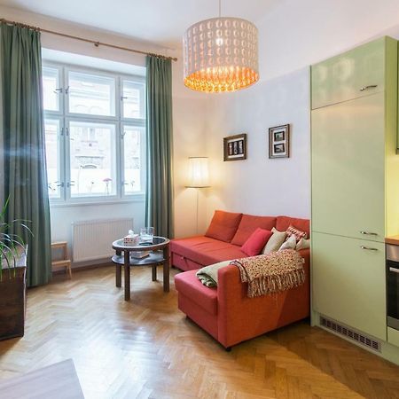Victoria Design Stays - Apartment Slavojova Praag Buitenkant foto